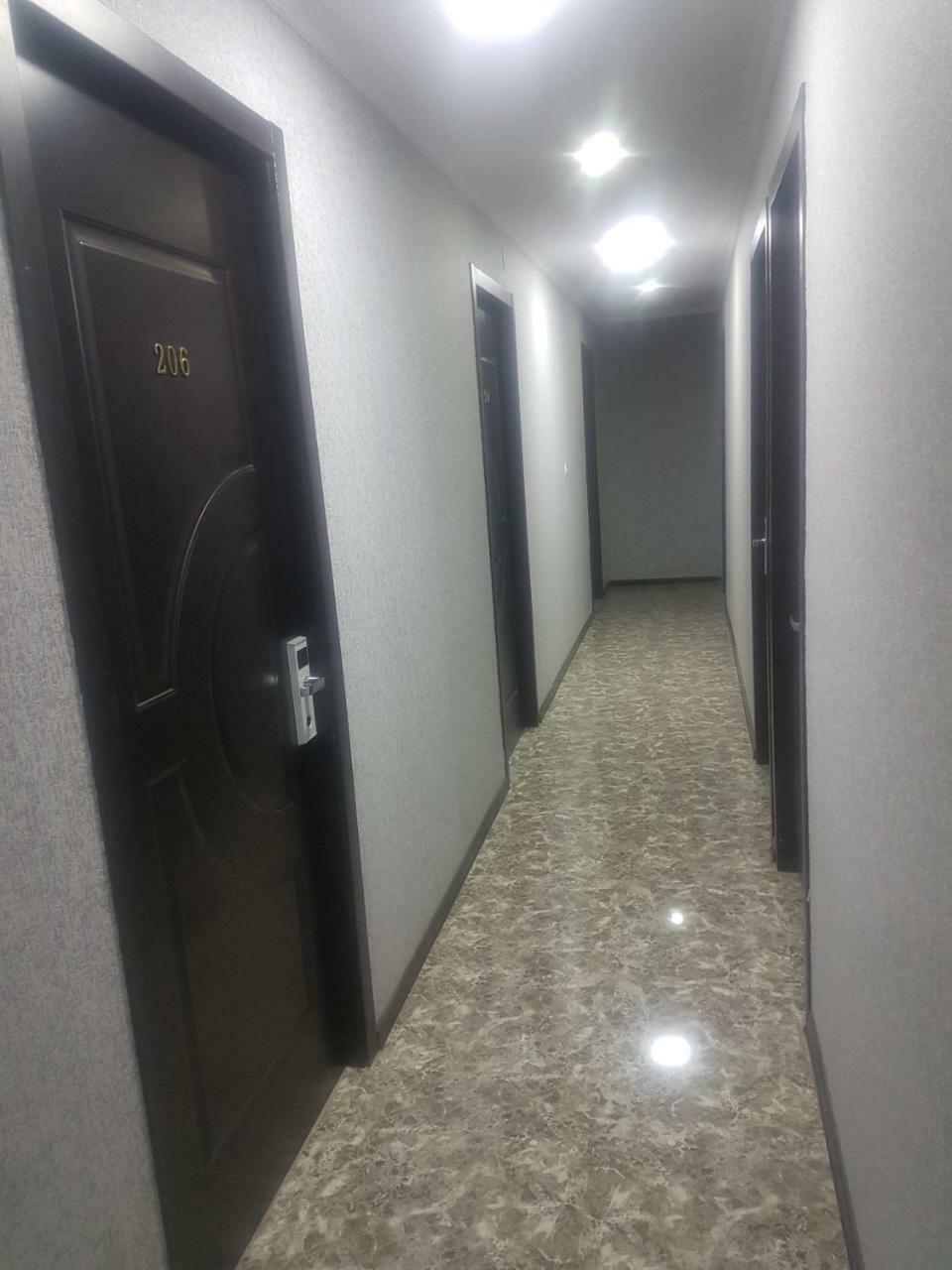 Hotel LEADER Tbilisi Buitenkant foto