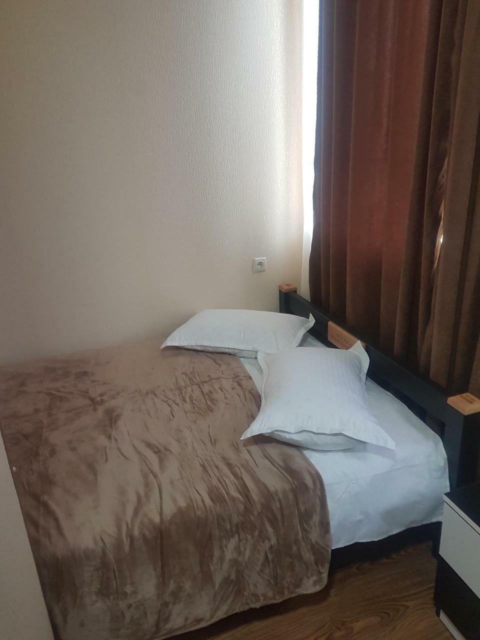 Hotel LEADER Tbilisi Buitenkant foto
